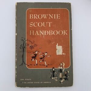 Girl Scouts Brownie Scout Handbook 14th Impression January 1958 Hardcover READ